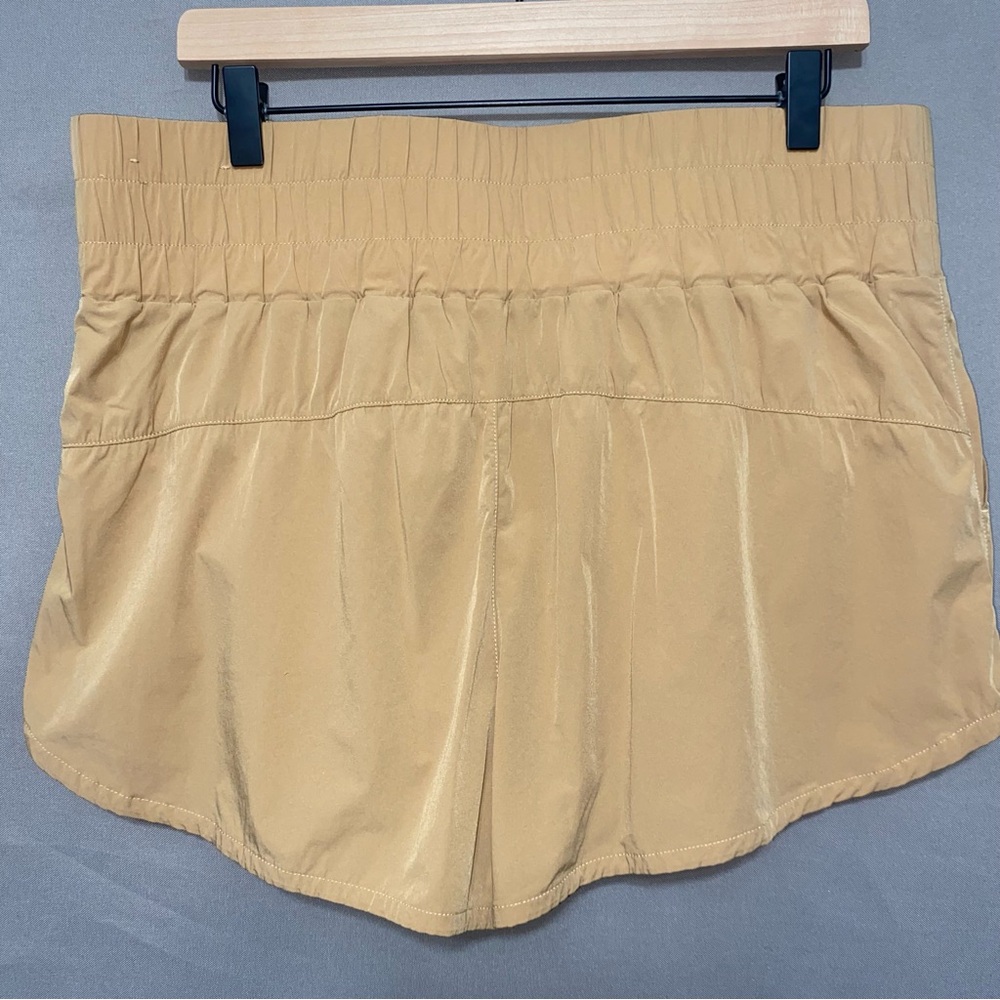 Joy Lab Women's Tan Shorts Large - Picture 4 of 7